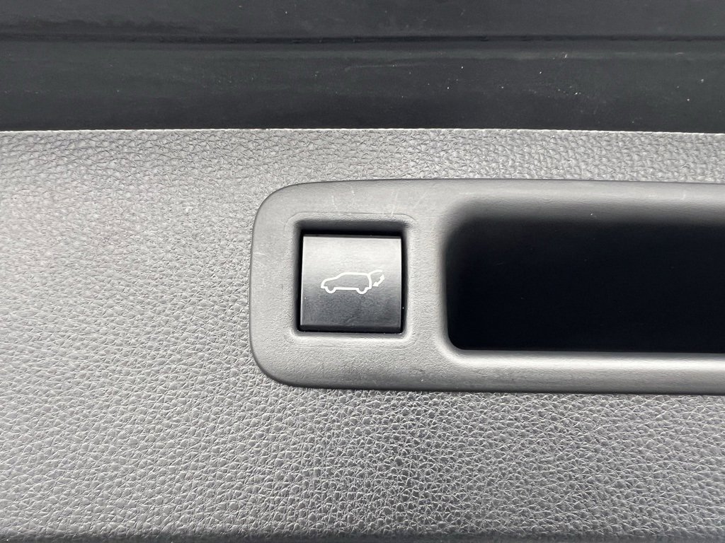 Used 2022 Toyota Highlander XLE image 20