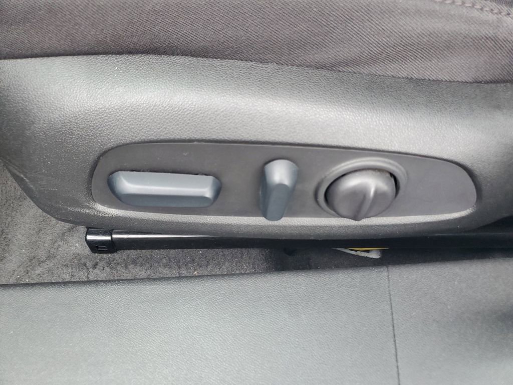 Used 2024 Chevrolet Malibu LT image 21