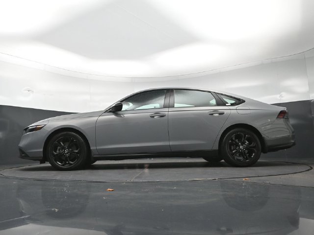 Used 2025 Honda Accord SE image 30
