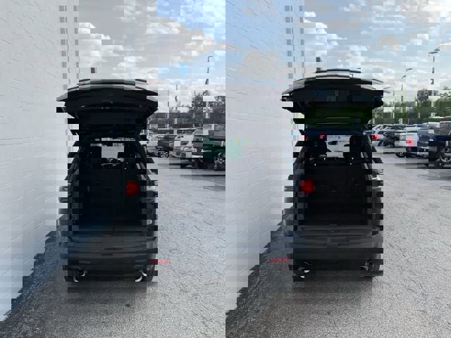 Used 2023 Chevrolet Traverse LT image 7