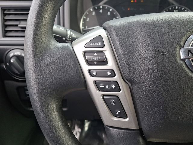 Used 2022 Nissan Titan SV image 22