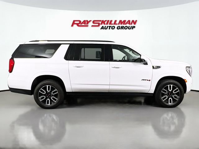 Used 2023 GMC Yukon XL AT4 w/ Technology Package AWD/4WD image 8