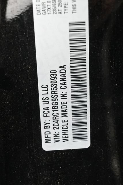Used 2025 Chrysler Pacifica Select FWD image 30