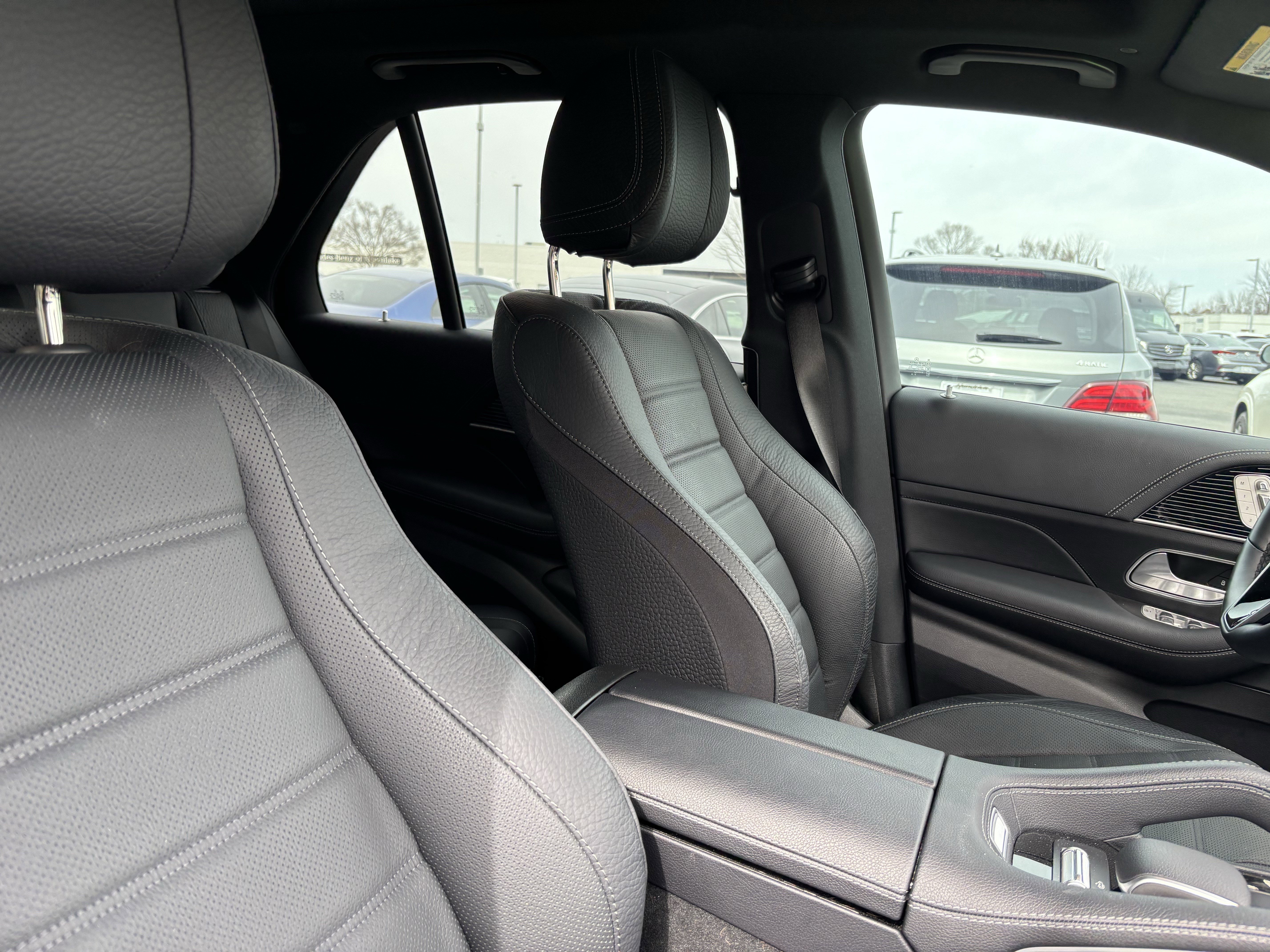 Used 2024 Mercedes-Benz GLE 450e 4MATIC image 34