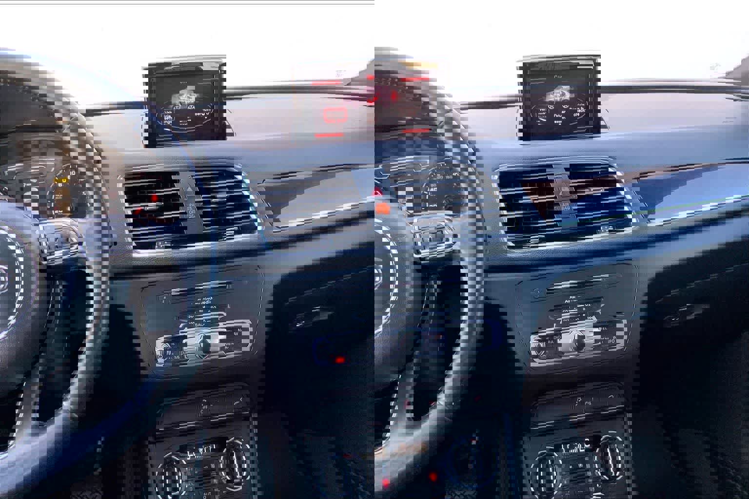 Used 2016 Audi Q3 2.0T Premium Plus w/ Technology Package image 15