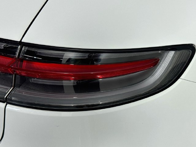 Used 2023 Porsche Macan AWD/4WD image 30