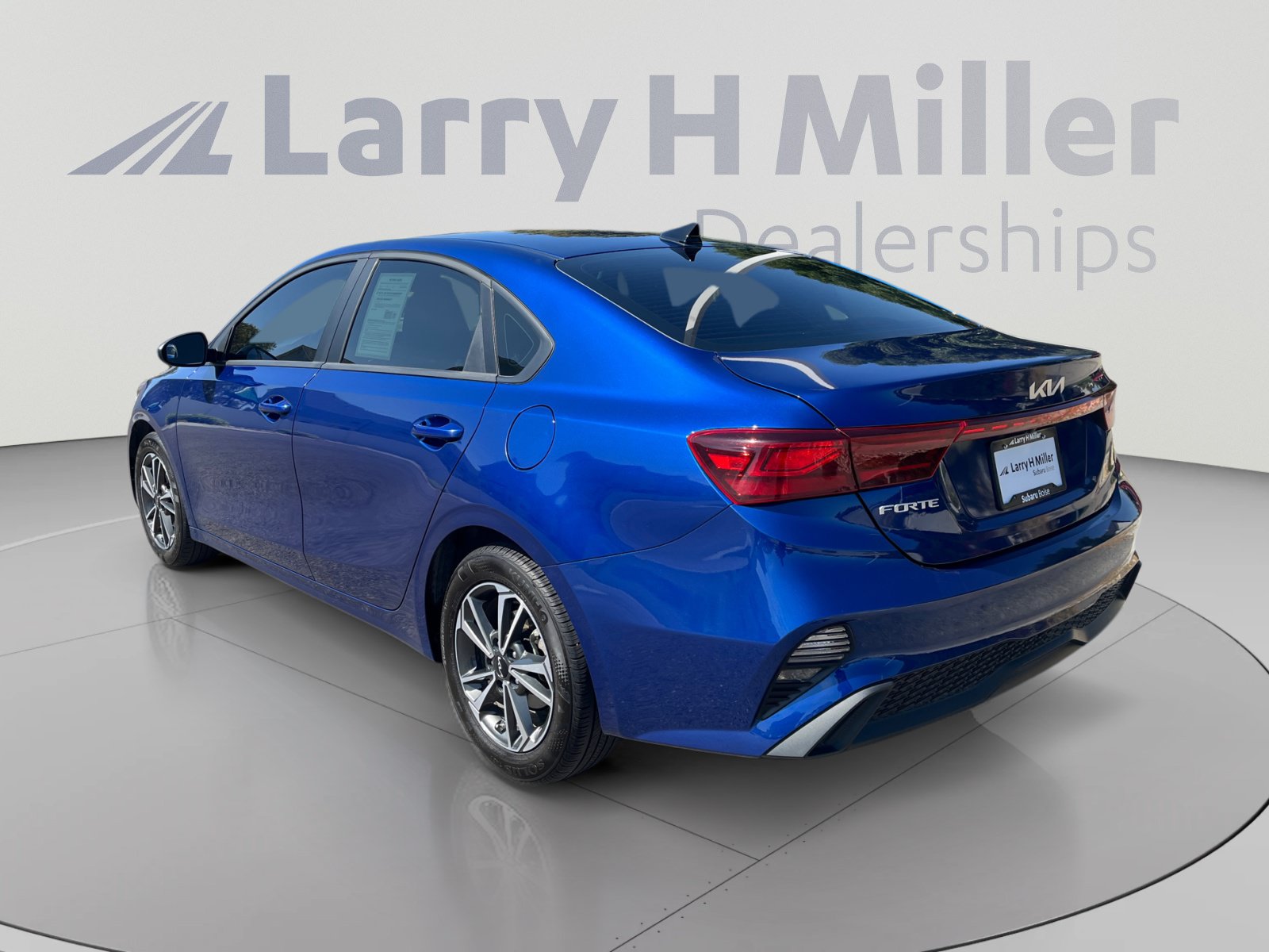 Used 2024 Kia Forte LXS FWD image 3