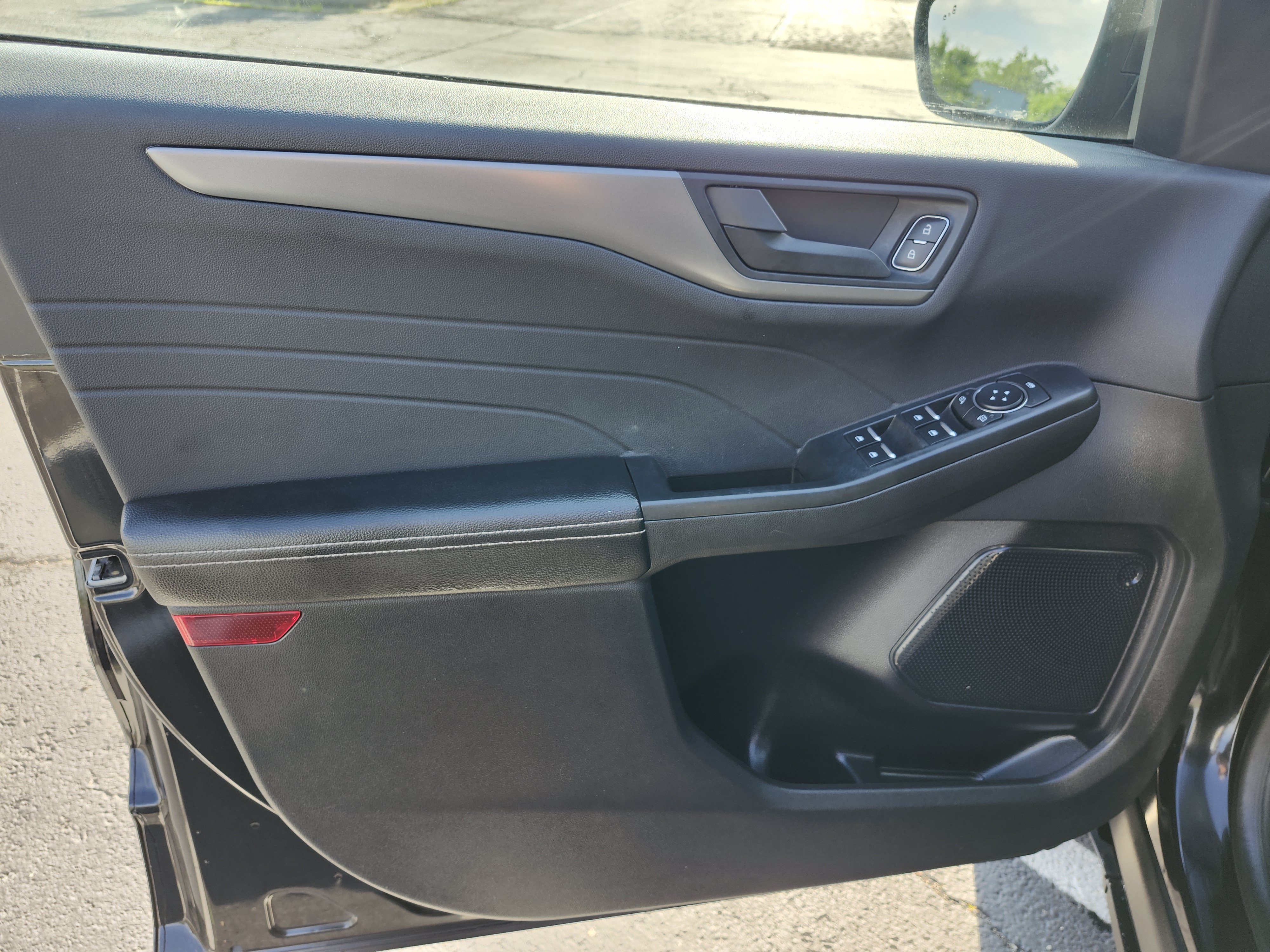 Used 2024 Ford Escape Active AWD/4WD image 27