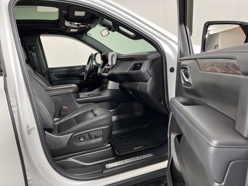 Used 2022 Chevrolet Suburban Z71 AWD/4WD image 6