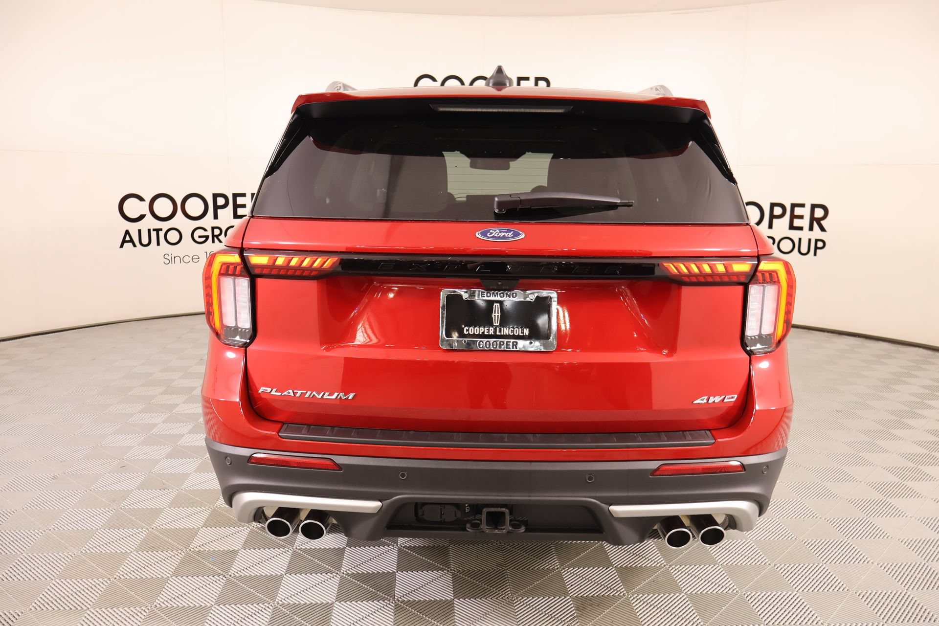 Used 2025 Ford Explorer Platinum w/ Ultimate Package AWD/4WD image 25
