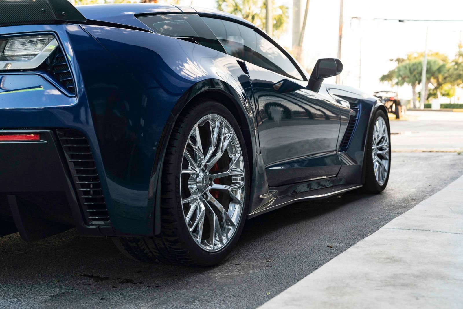 Used 2018 Chevrolet Corvette Z06 image 9
