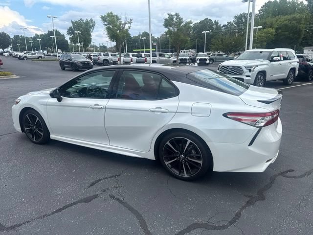 Used 2018 Toyota Camry XSE FWD image 2
