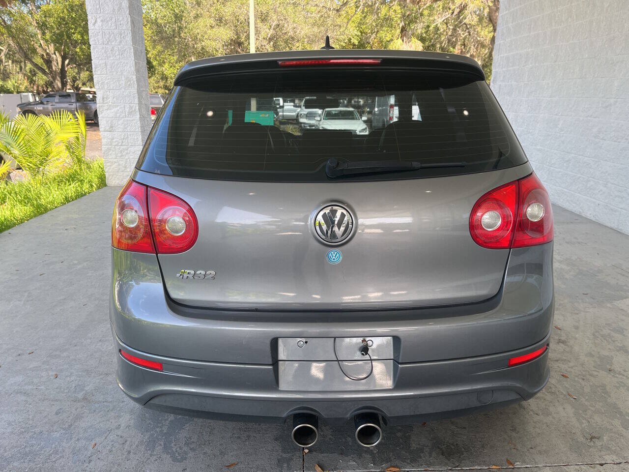 Used 2008 Volkswagen R32 AWD/4WD image 6