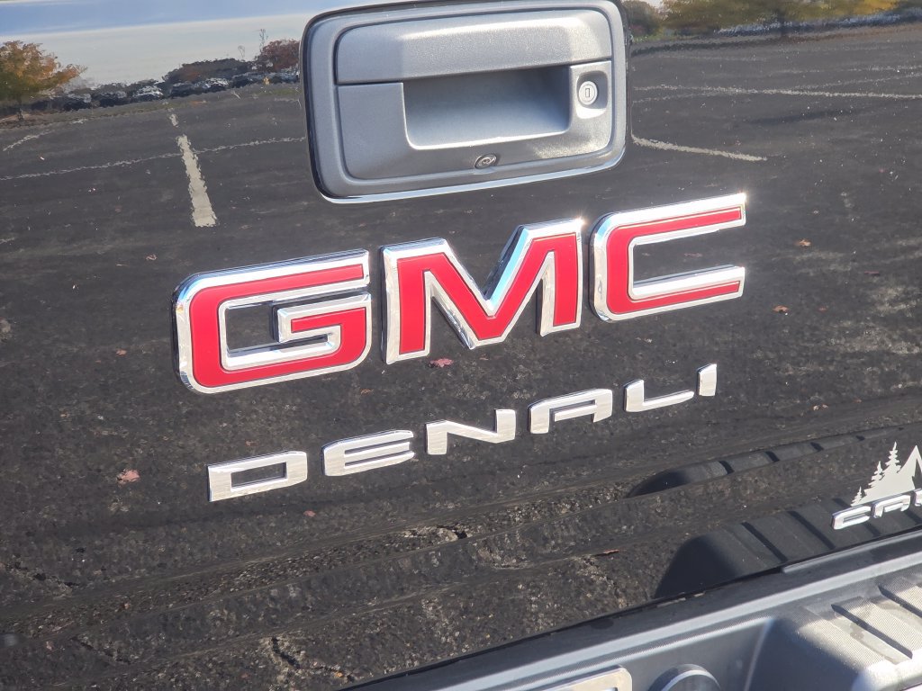 Used 2022 GMC Canyon Denali w/ Denali Black Edition Package AWD/4WD image 20