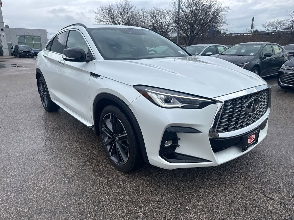 Used 2025 INFINITI QX55 Luxe w/ Cargo Package image 11