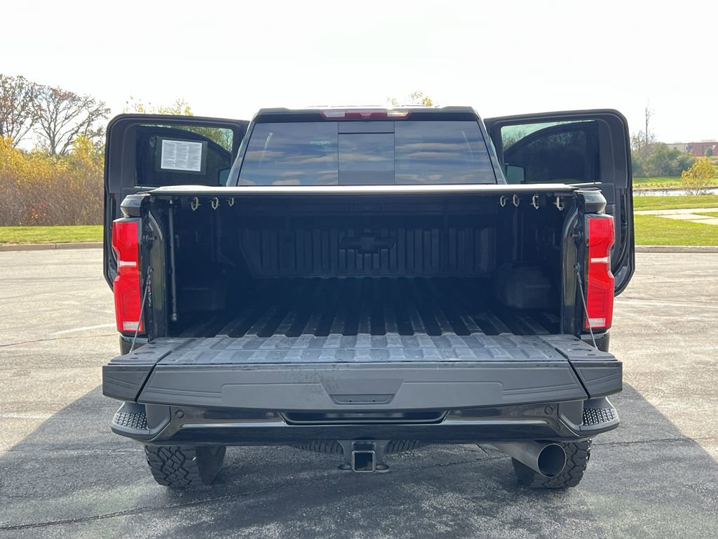 Used 2024 Chevrolet Silverado 3500 LT w/ Midnight Edition image 41
