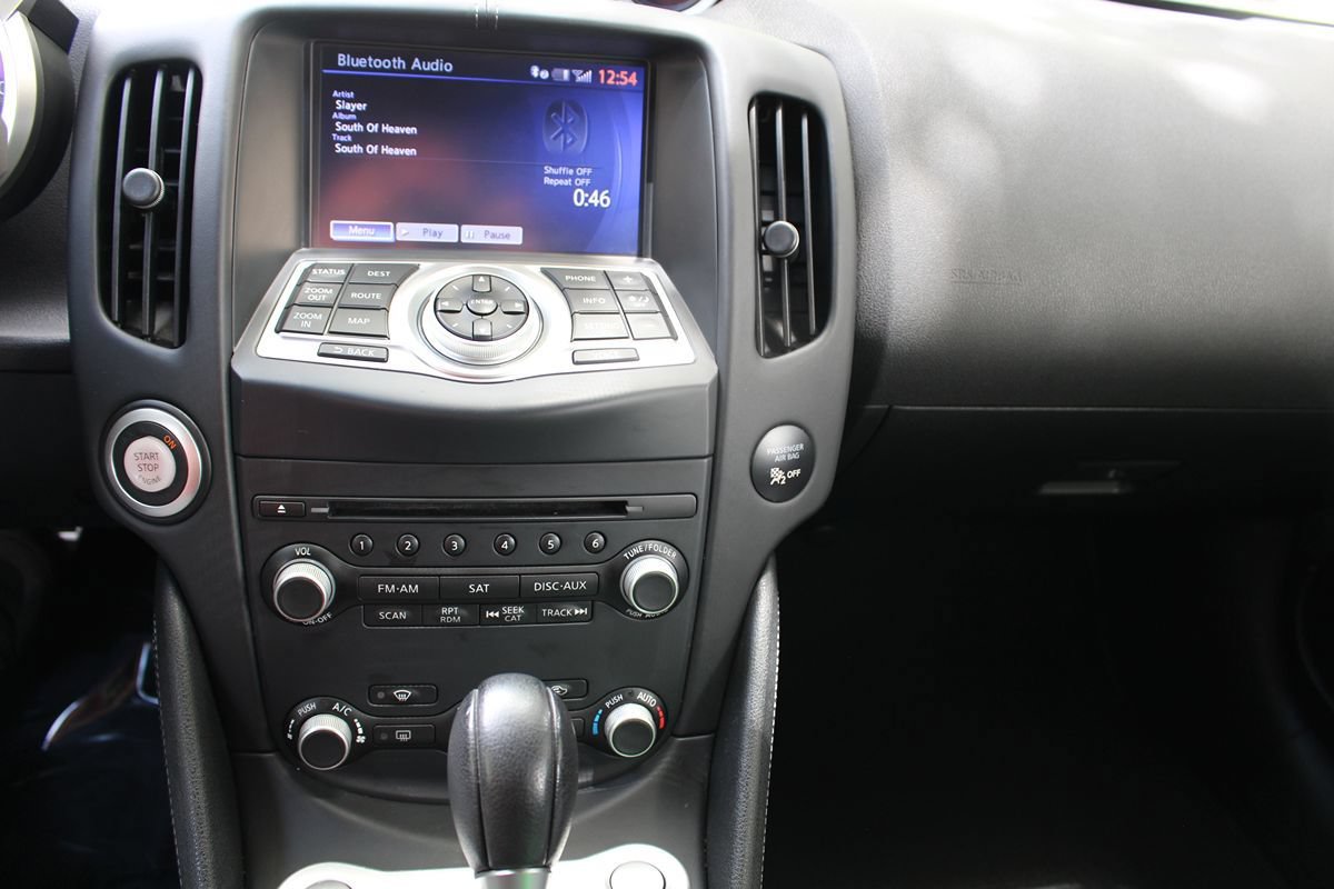 Used 2019 Nissan 370Z Touring Sport RWD image 21
