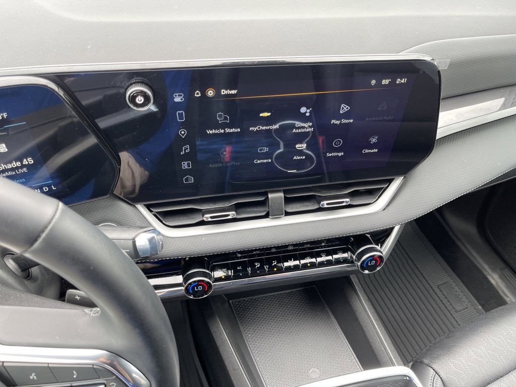 Used 2025 Chevrolet Equinox LT w/ Convenience Package II image 13