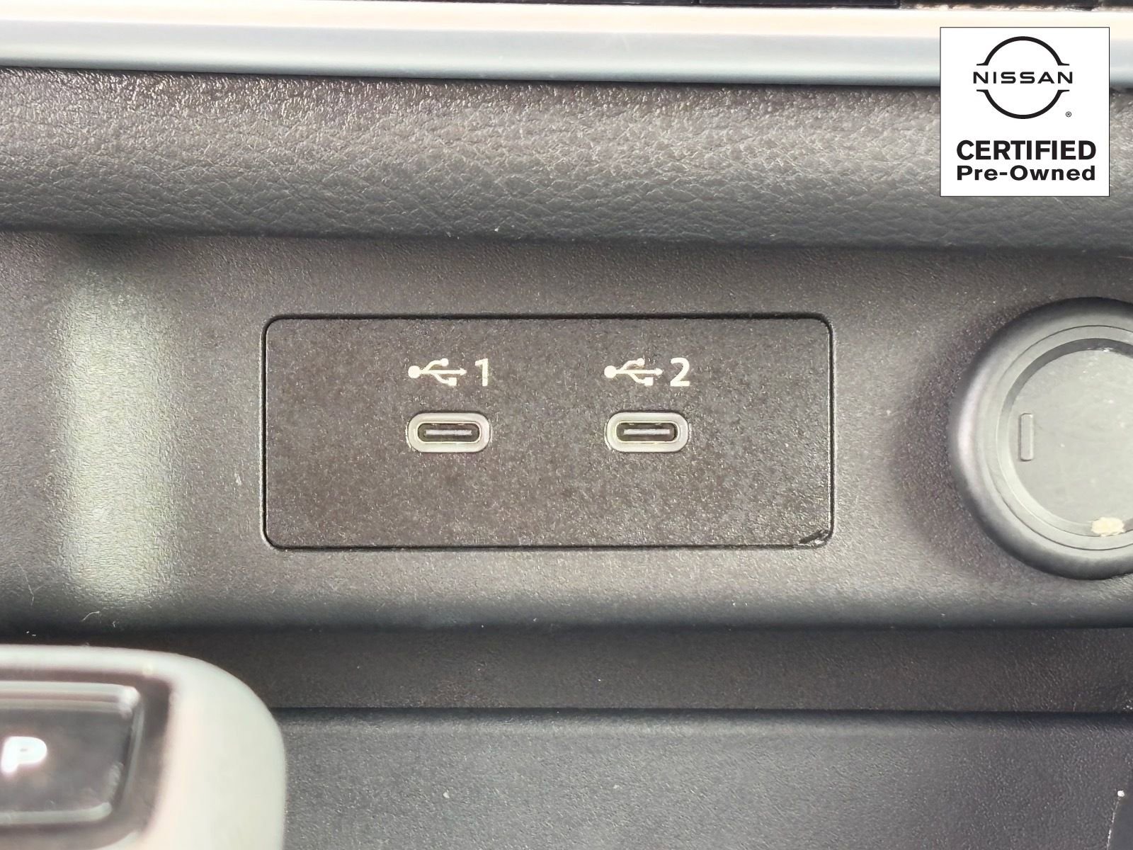 Certified 2025 Nissan Rogue SV image 25