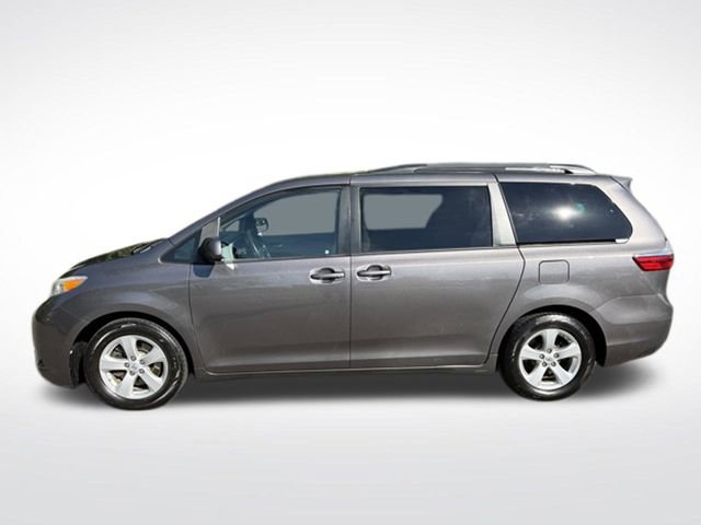Used 2015 Toyota Sienna LE FWD image 4