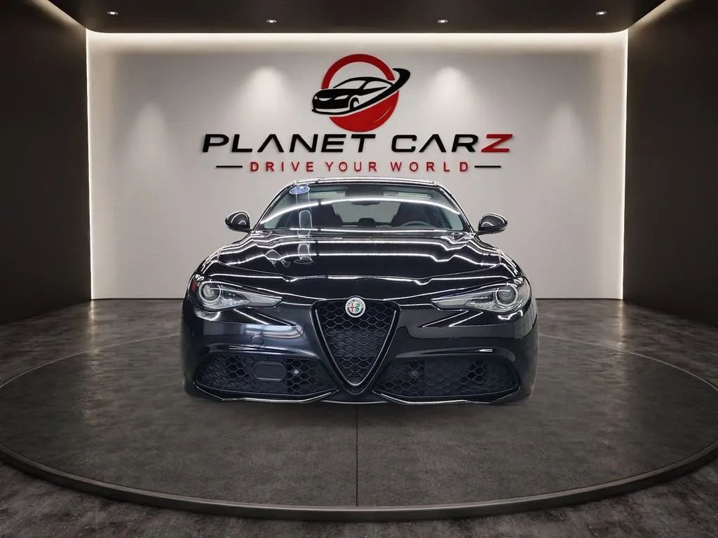 Used 2019 Alfa Romeo Giulia Ti Sport w/ Quick Order Package 22U Sport RWD image 8