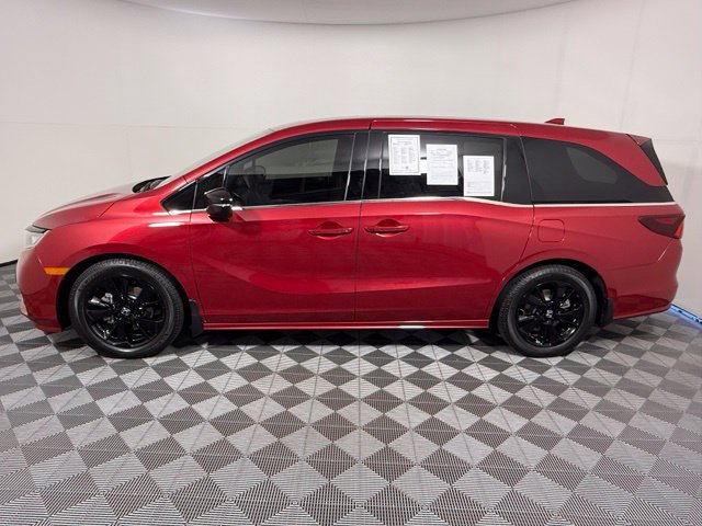 Used 2023 Honda Odyssey Sport image 3
