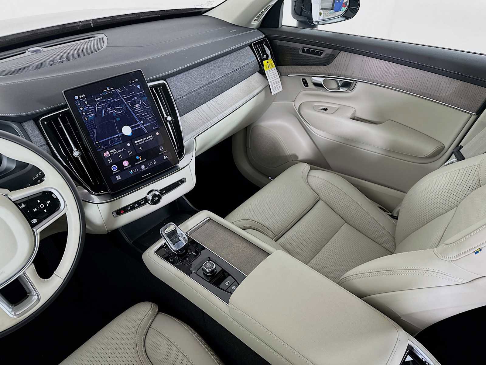 New 2026 Volvo XC90 T8 Ultra w/ Protection Package image 22