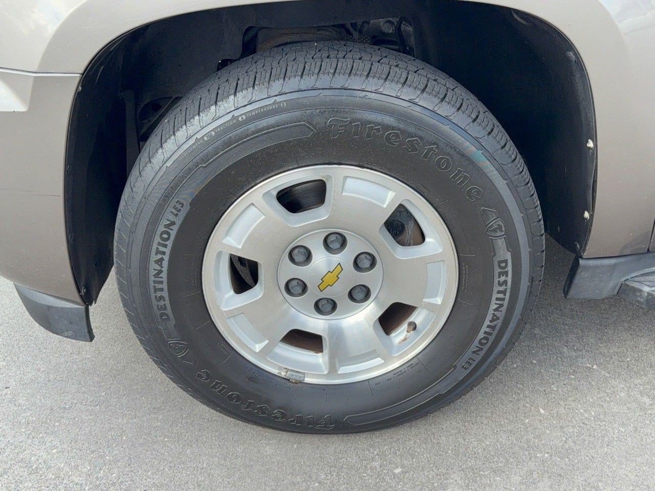 Used 2012 Chevrolet Suburban LS w/ Convenience Package 1 RWD image 12