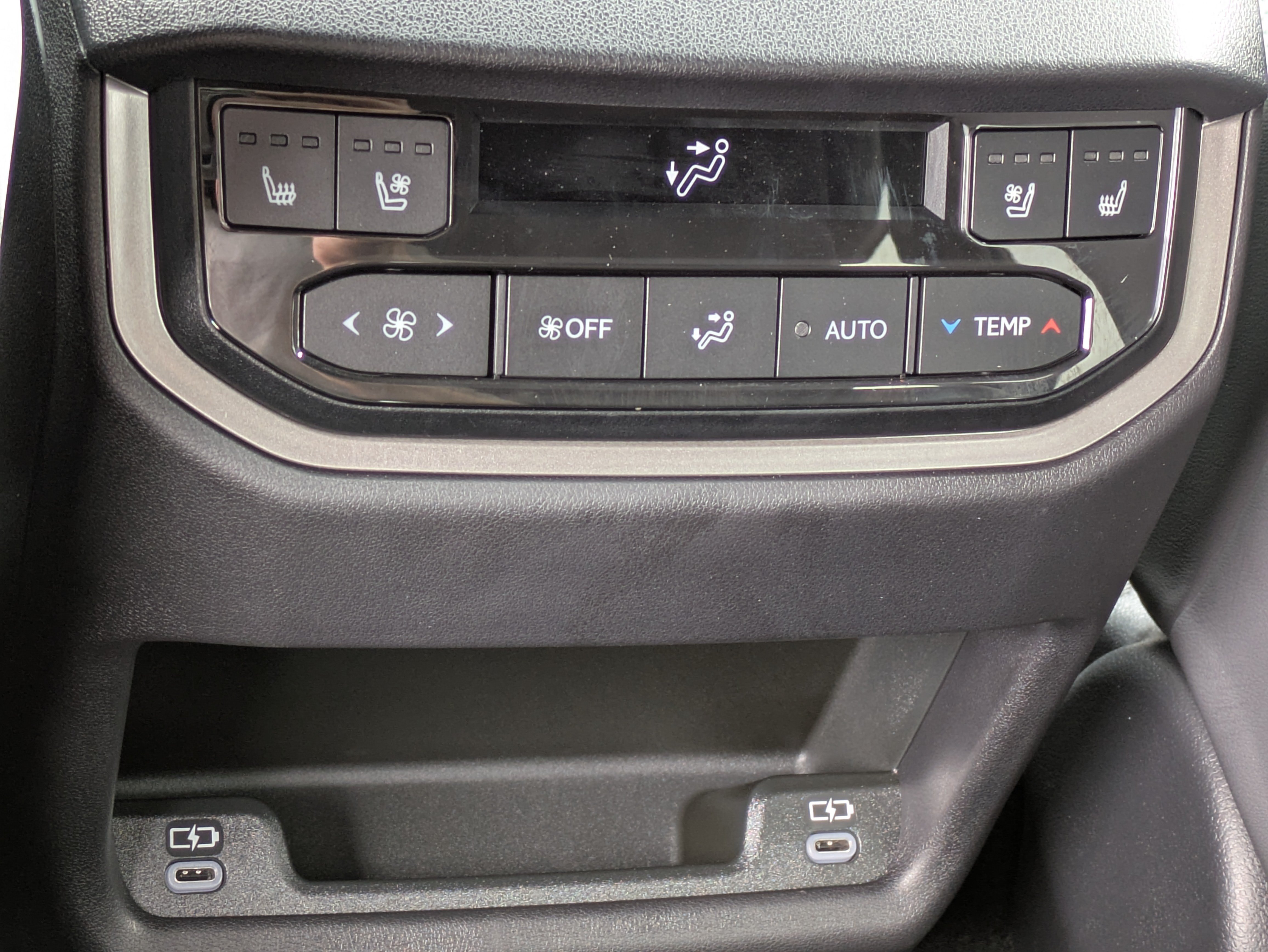 Used 2026 Lexus TX 500h AWD w/ Technology Package image 14