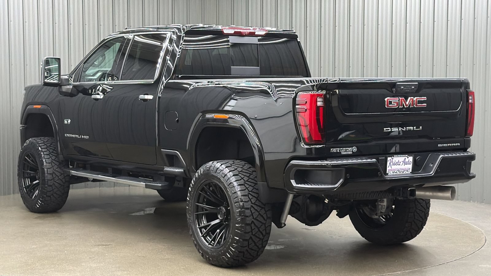 Used 2026 GMC Sierra 3500 Denali w/ Denali Reserve Package AWD/4WD image 3