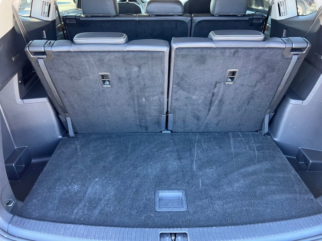 Used 2025 Volkswagen Atlas SE image 14