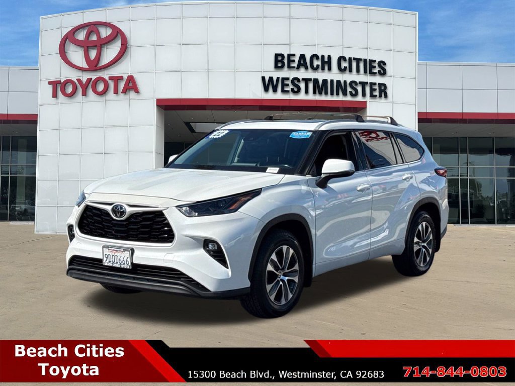 Used 2022 Toyota Highlander XLE FWD image 6