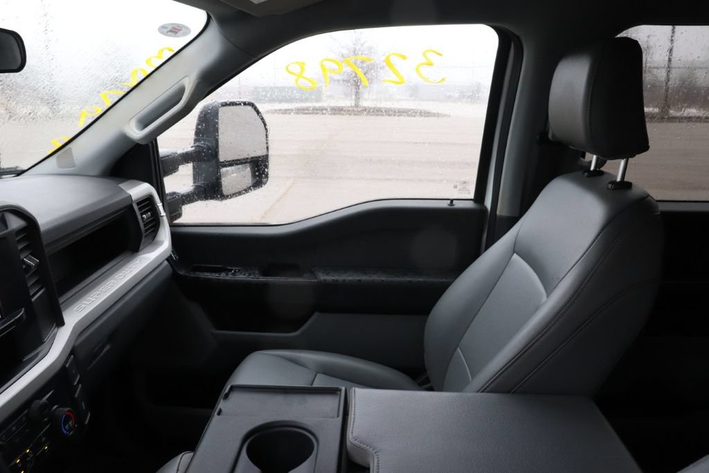 Used 2024 Ford F550 4x4 Crew Cab Super Duty image 18