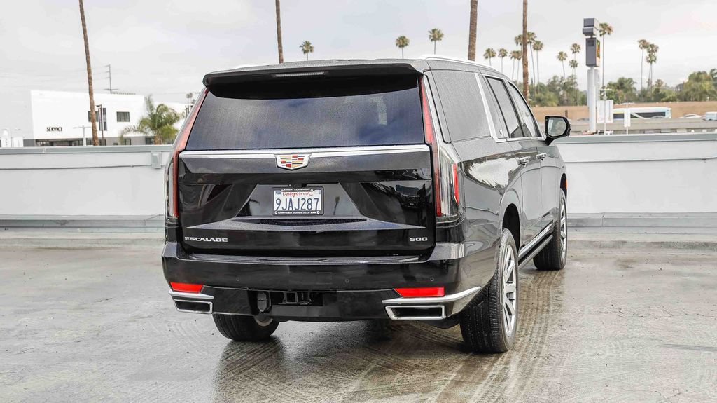Used 2024 Cadillac Escalade ESV Premium Luxury Platinum AWD/4WD image 9