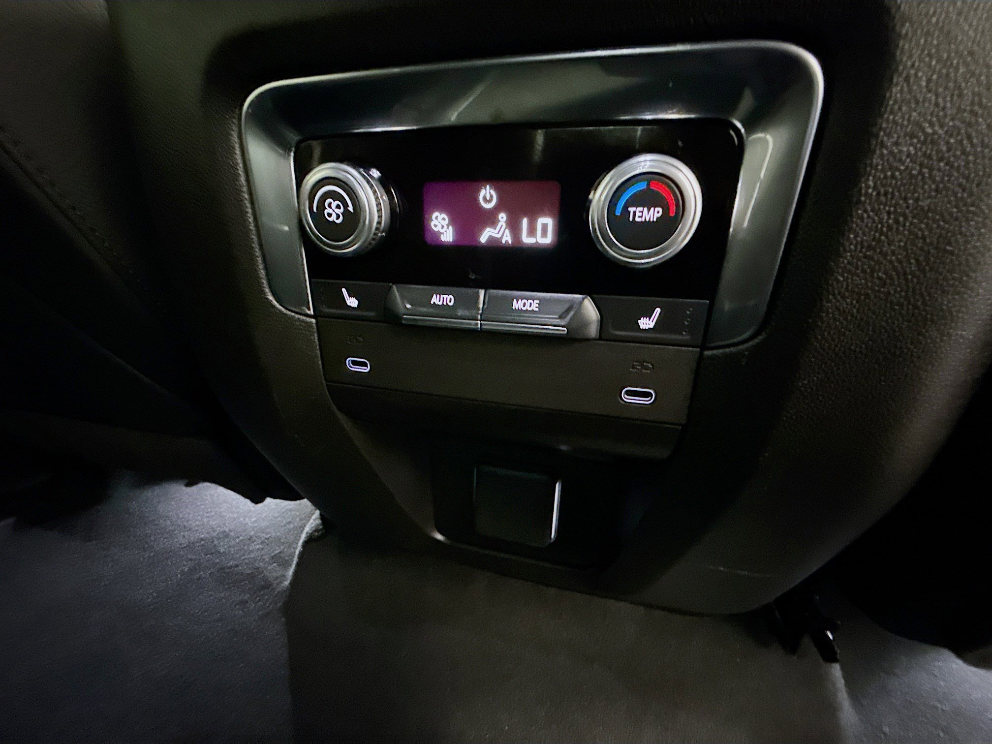 Used 2025 GMC Yukon Denali AWD/4WD image 41