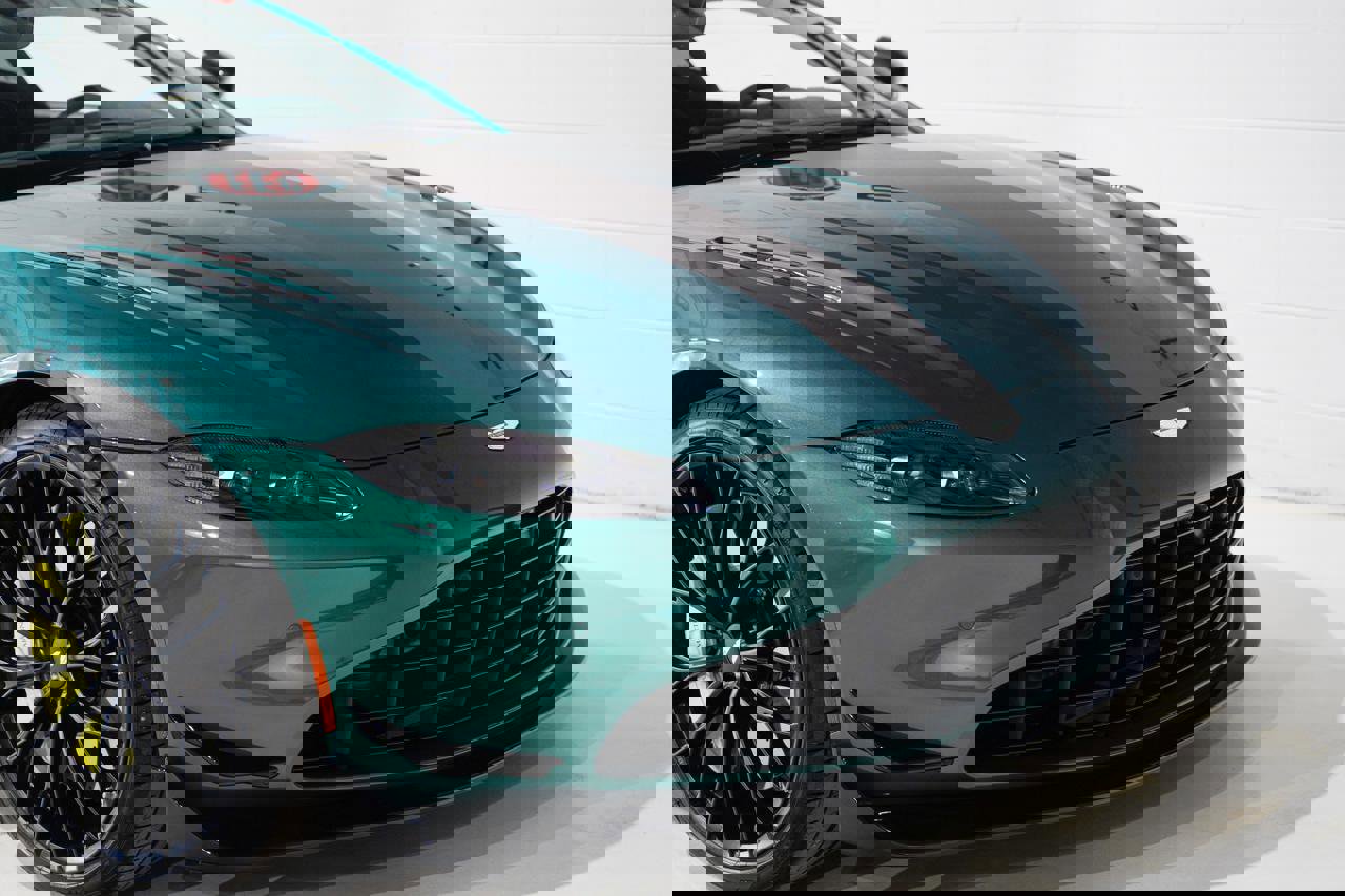 Used 2023 Aston Martin V8 Vantage Coupe image 24