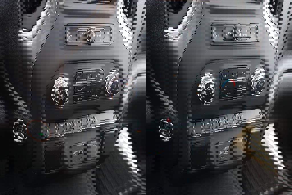 New 2025 GMC Sierra 1500 Pro w/ Graphite Edition image 12