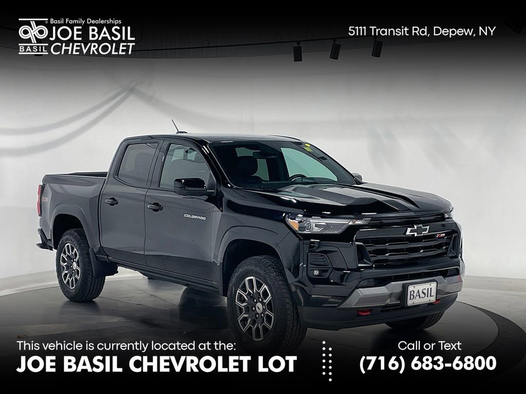 Used 2023 Chevrolet Colorado Z71 w/ Z71 Convenience Package 2 image 1