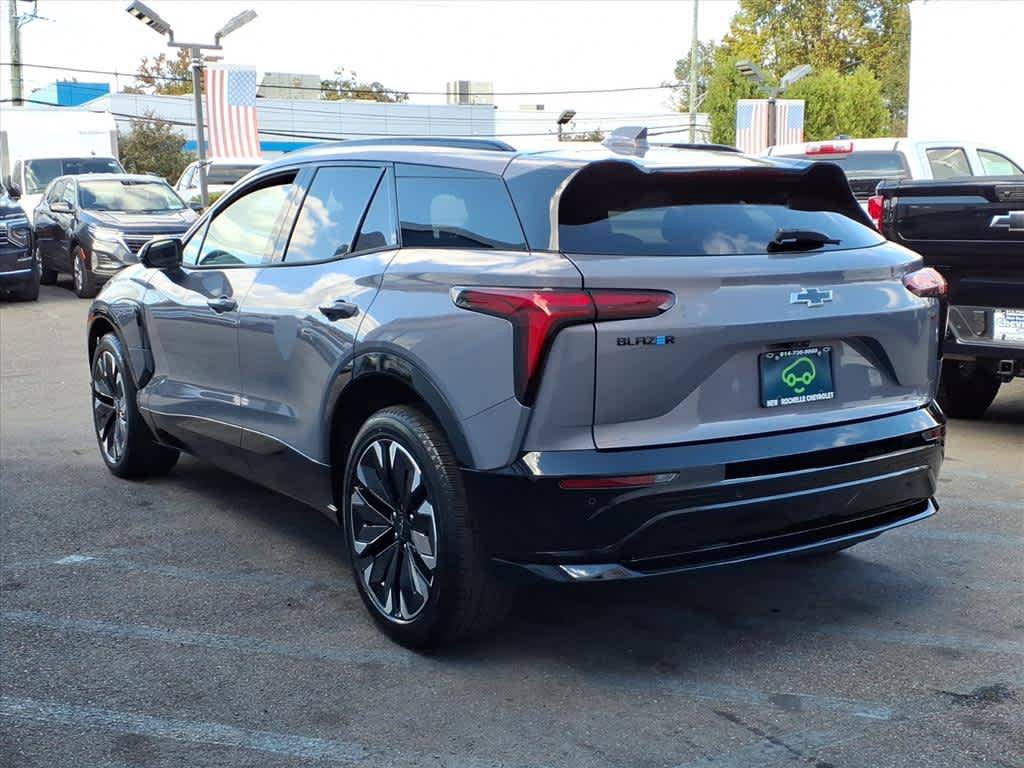 Used 2025 Chevrolet Blazer EV RS RWD image 4