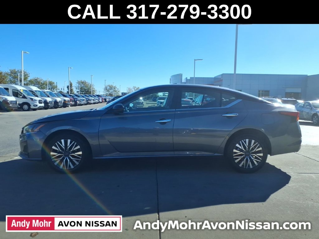 Used 2025 Nissan Altima 2.5 SV AWD/4WD image 5