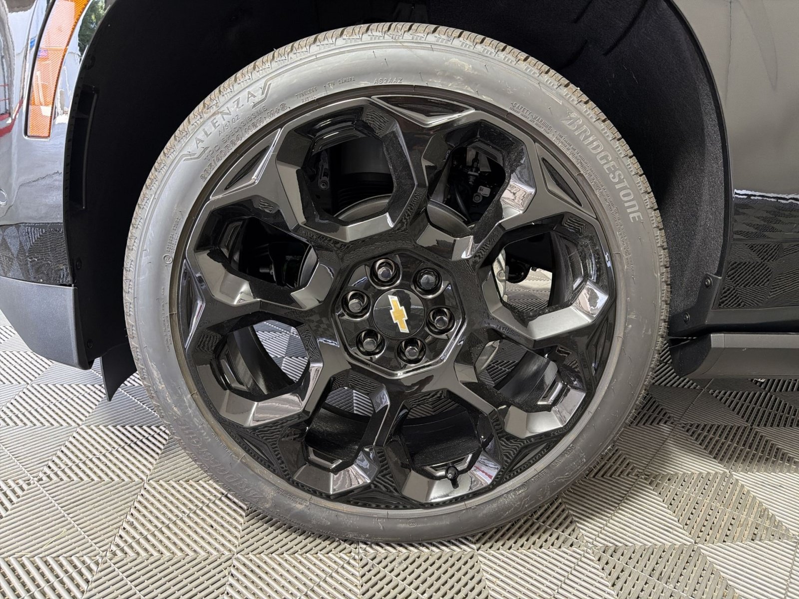 New 2026 Chevrolet Tahoe High Country AWD/4WD image 12