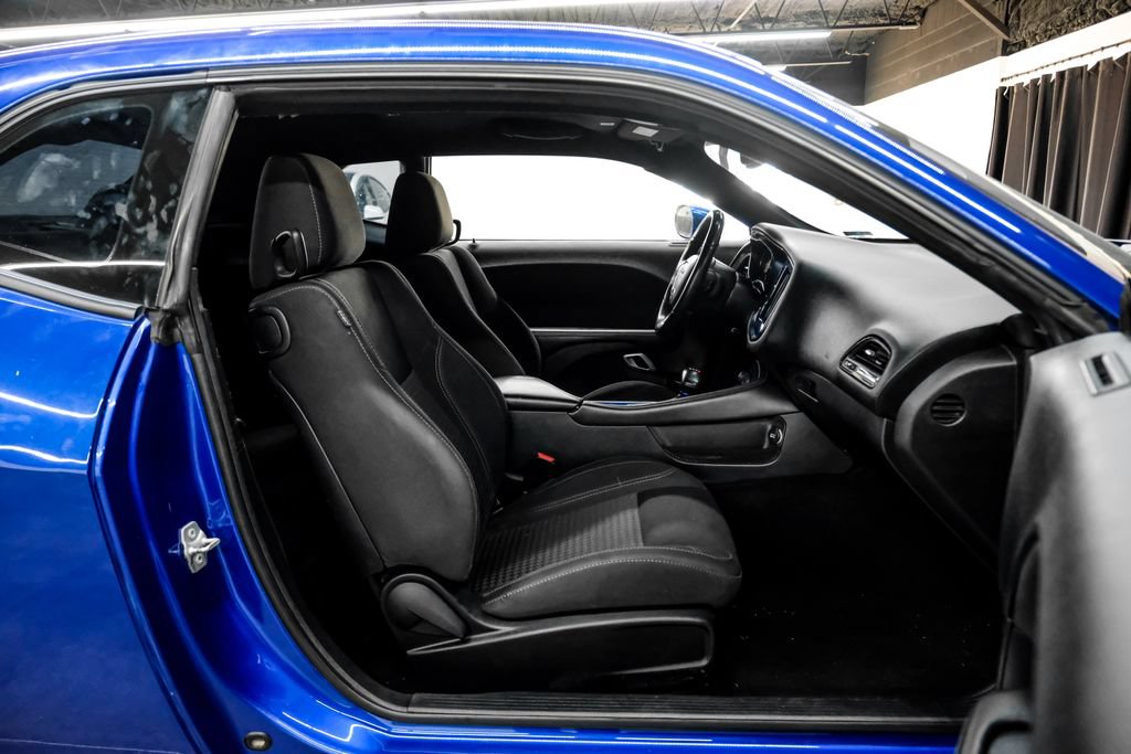 Used 2019 Dodge Challenger SXT w/ Blacktop Package RWD image 41