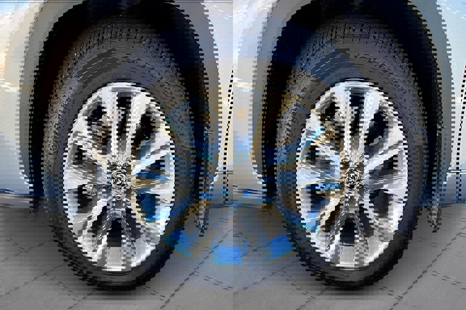 Certified 2022 Toyota Highlander Limited image 9