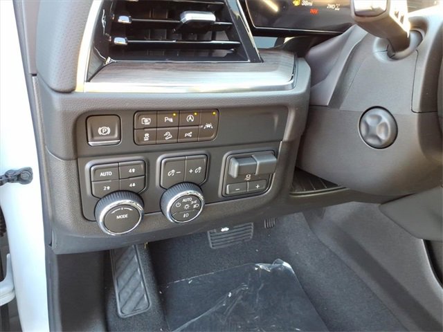 New 2026 Chevrolet Suburban Premier image 12