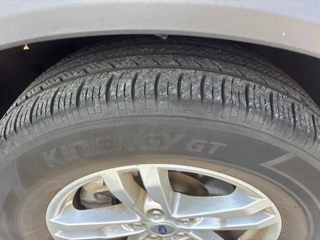 Used 2022 Ford Explorer XLT w/ Equipment Group 202A RWD image 2
