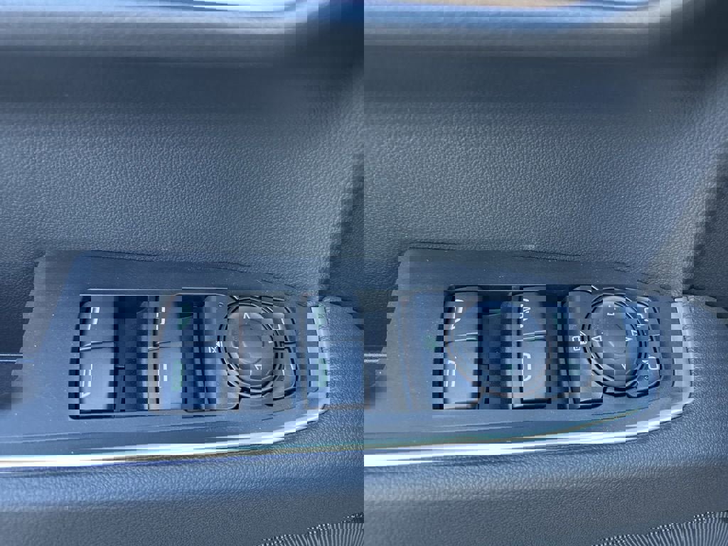 New 2026 Chevrolet Silverado 1500 LT image 25