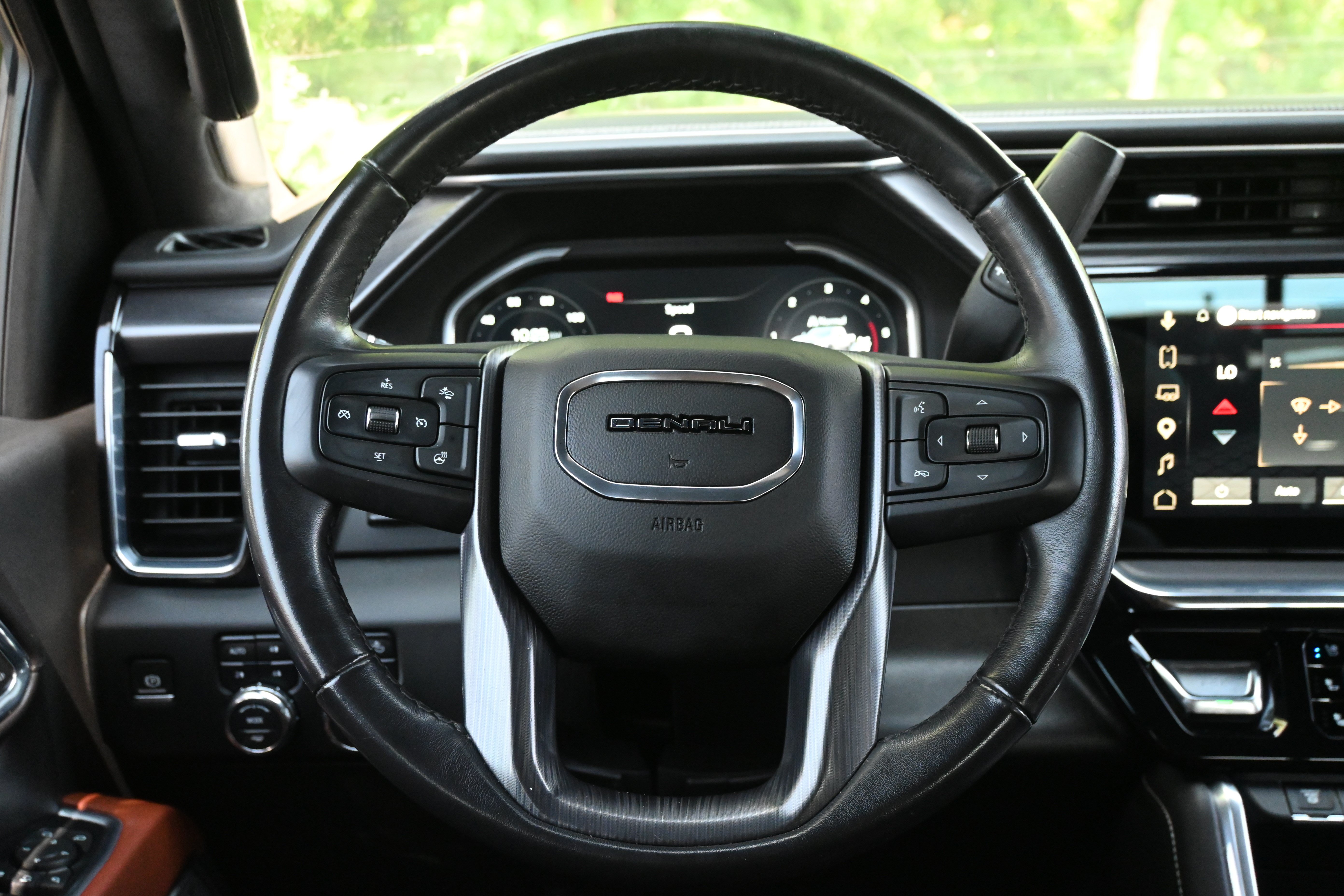 Used 2024 GMC Sierra 3500 Denali Ultimate AWD/4WD image 19