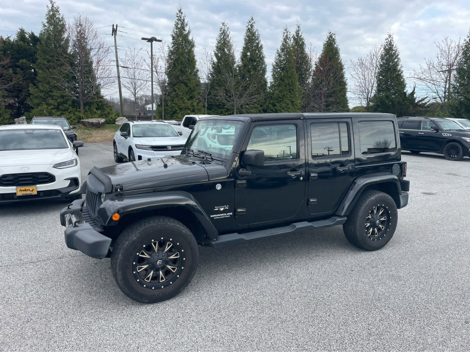 Used 2016 Jeep Wrangler Unlimited Sahara w/ Dual Top Group image 4