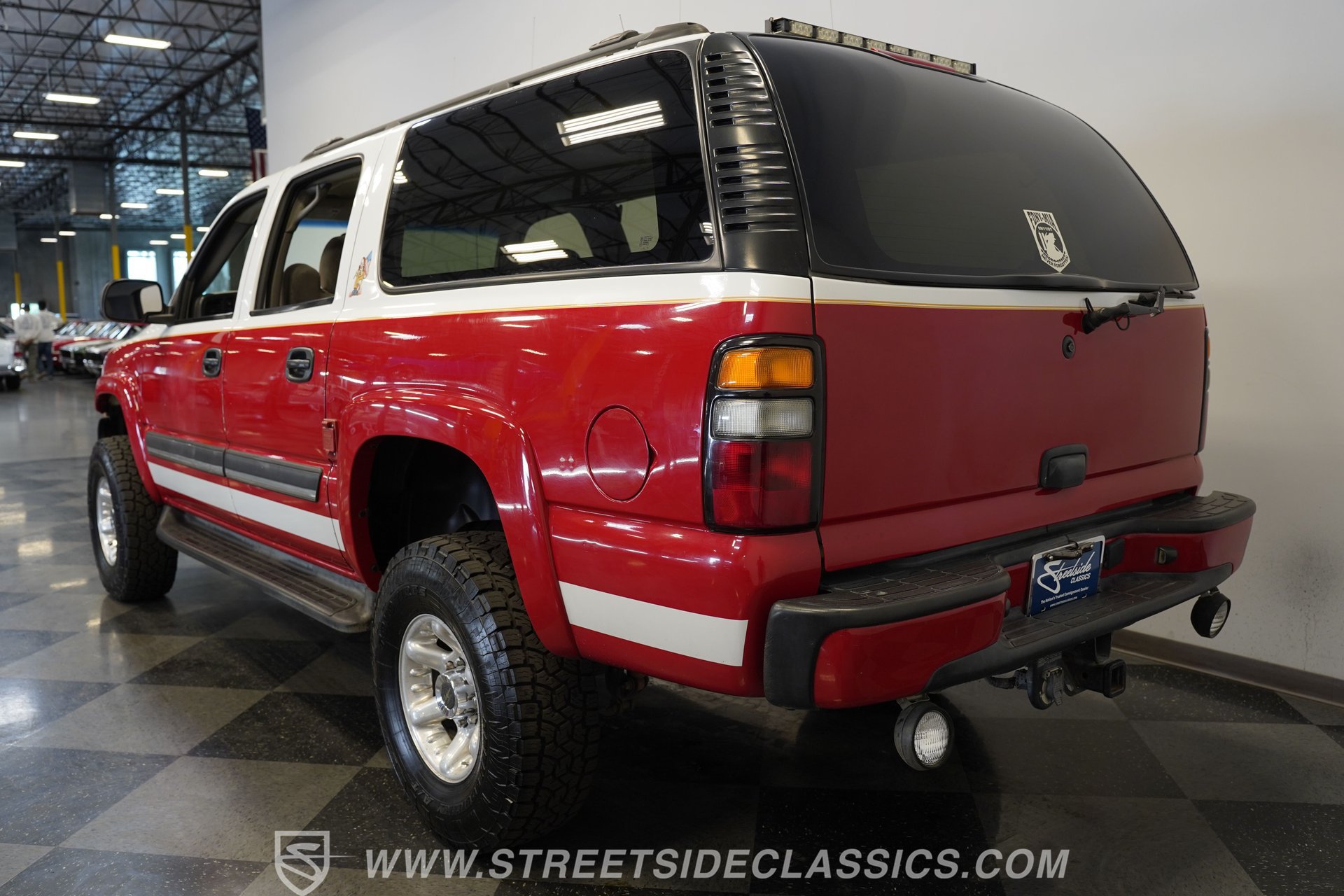 Used 2004 Chevrolet Suburban 2500 LS w/ Suspension Package, Autoride AWD/4WD image 10