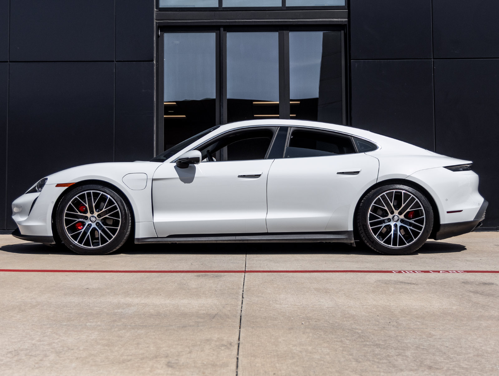 Certified 2023 Porsche Taycan 4S AWD/4WD image 2